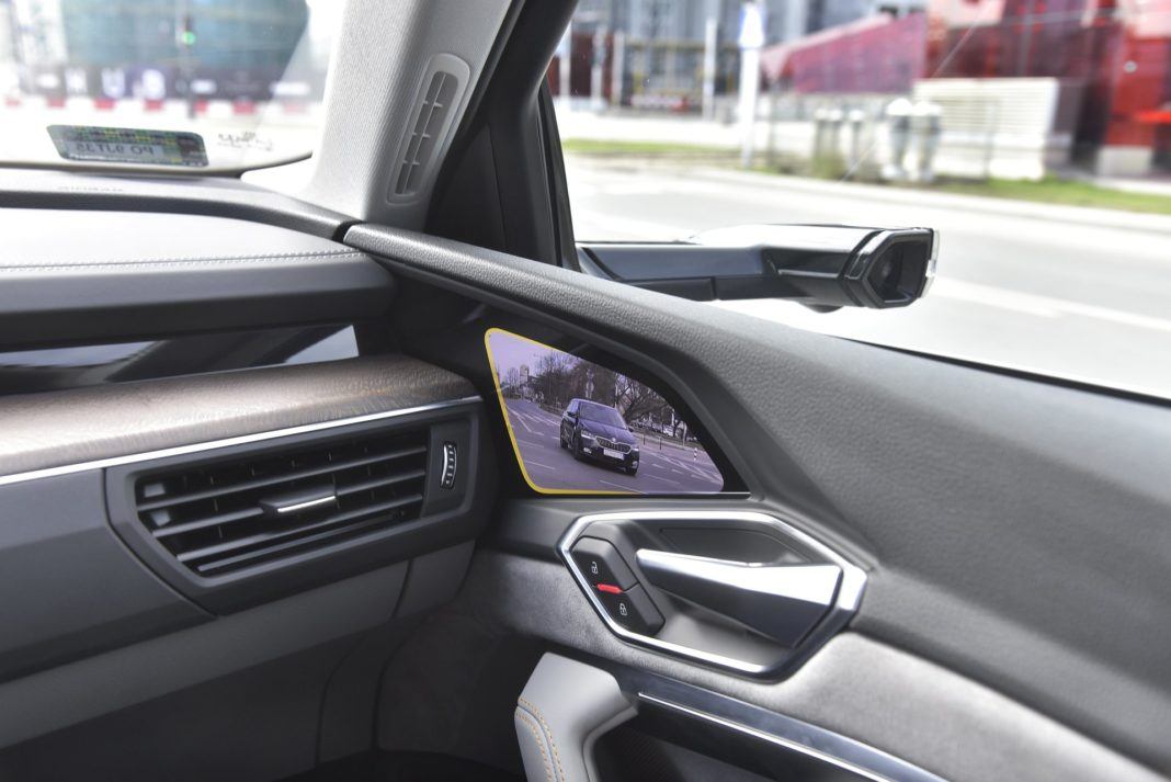 Audi e-tron - wirtualne lusterko wsteczne
