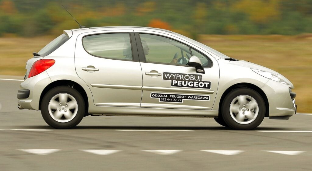 Peugeot 207 38