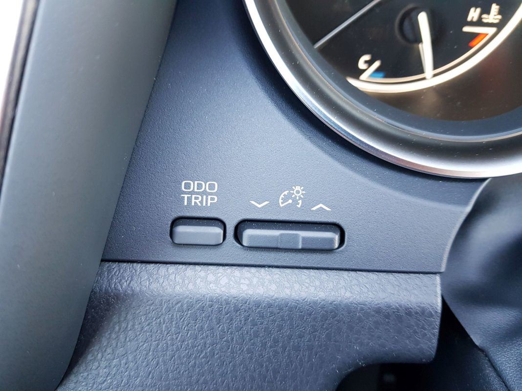 2019 Toyota Camry - przyciski