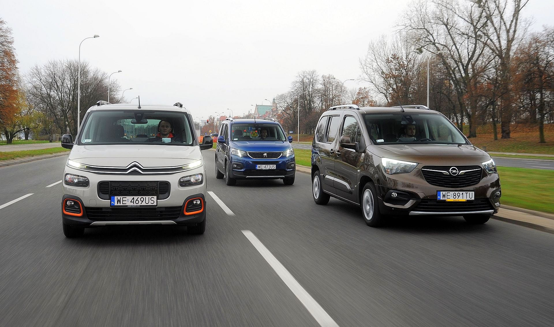 Porównanie Kombivanów - Citroen Berlingo, Opel Combo Life I Peugeot Rifter