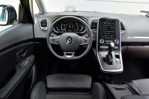 Renault Grand Scenic - deska rozdzielcza
