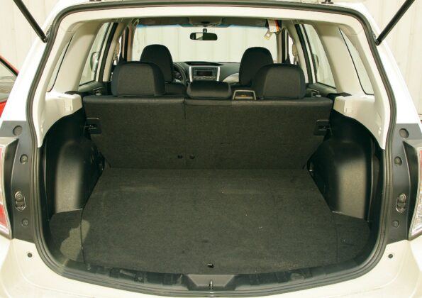Subaru Forester III bagażnik (3)