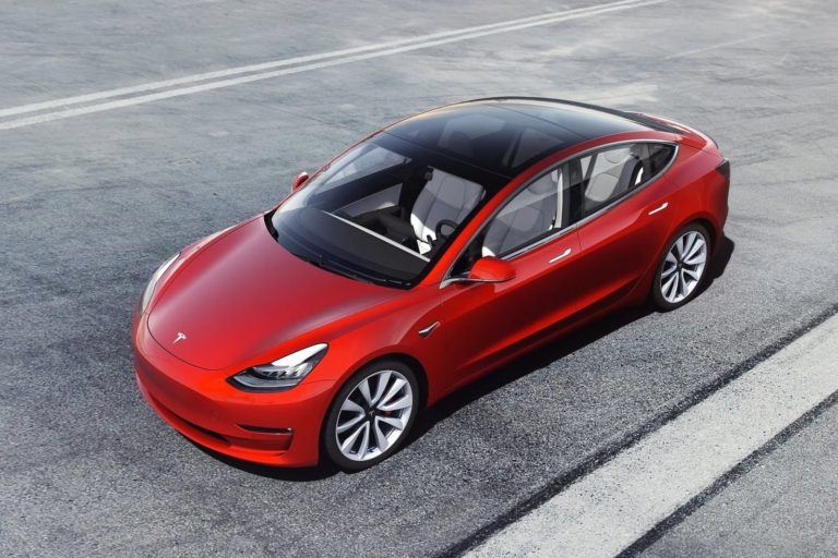 Tesla idzie na całość. Fabryka w Chinach ominie podatkową wojnę Trumpa