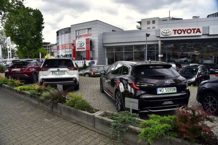 Sprzedaż aut w Polsce w I-IV 2019 21