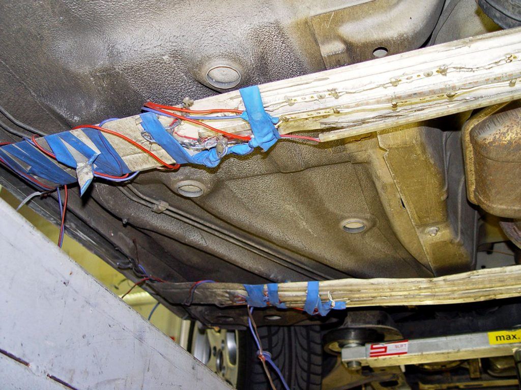 Diodowa listwa pod spodem auta
