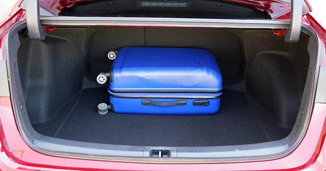 Toyota Corolla Hybrid – bagażnik