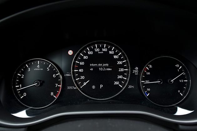 Mazda 3 Sedan – wskaźniki