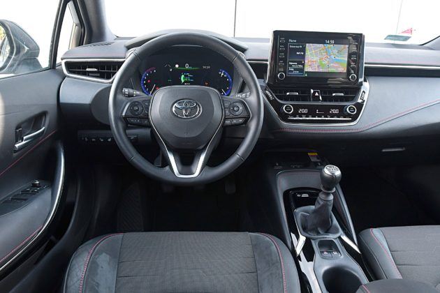 Toyota Corolla – deska rozdzielcza
