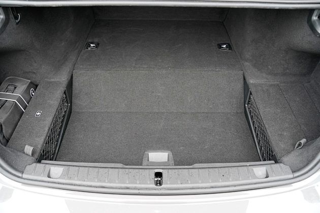 BMW 745Le xDrive – bagażnik