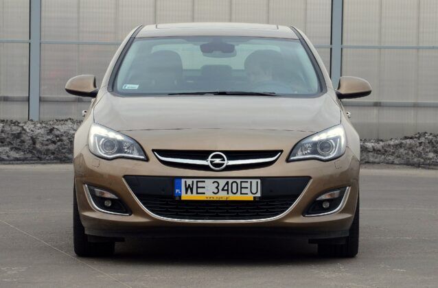 Opel Astra IV (J) po liftingu