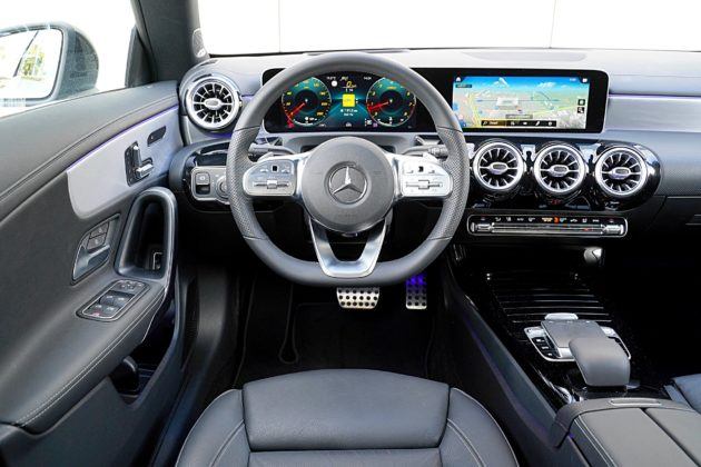 Mercedes CLA – deska rozdzielcza