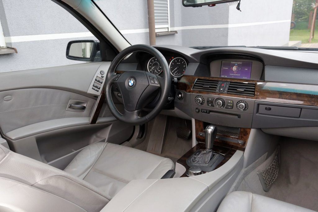 BMW 525xi E60 3.0 LPG 218KM 6AT xDrive 2007r. DD