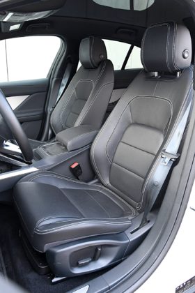 Jaguar I-Pace EV400 AWD – fotele