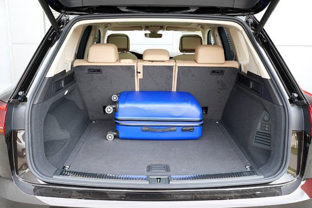 Volkswagen Touareg 4.0 V8 TDI – bagażnik