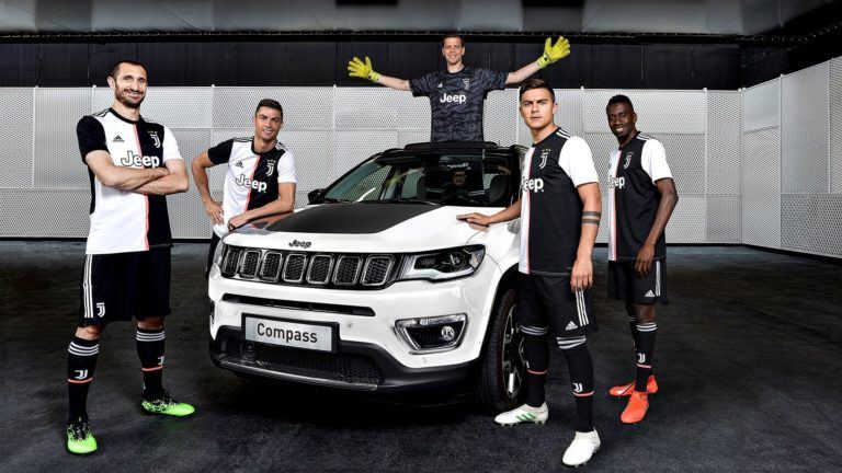 Jubileuszowy Jeep Compass dla kibiców Juventusu