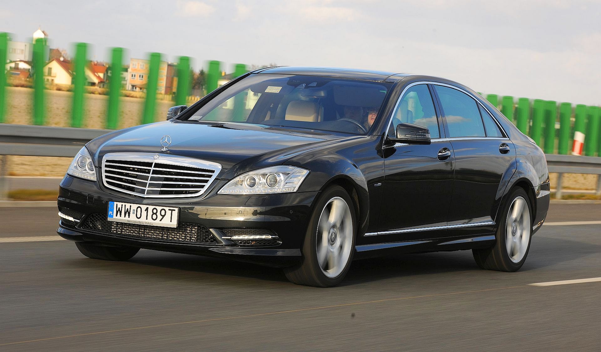 Używany Mercedes Klasy S (W221; 2005-2013) – Opinie, Dane Techniczne, Typowe Usterki