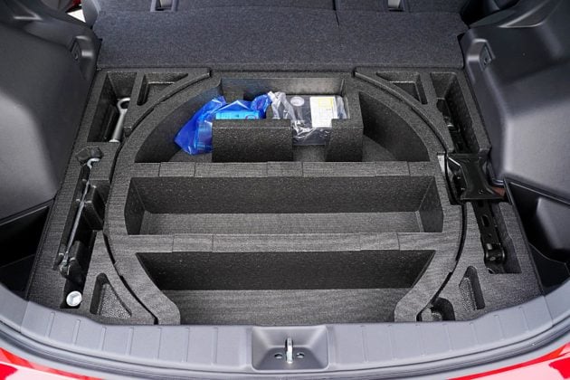 Mitsubishi ASX 2.0 CVT Intense Plus – schowek w bagażniku