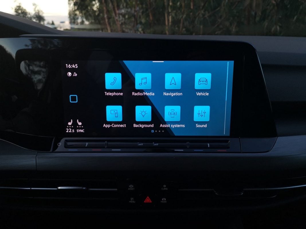 Volkswagen Golf VIII (2020) - system multimedialny