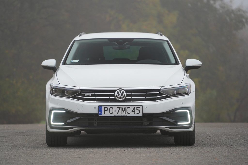 Volkswagen Passat GTE po liftingu test ile przejedzie