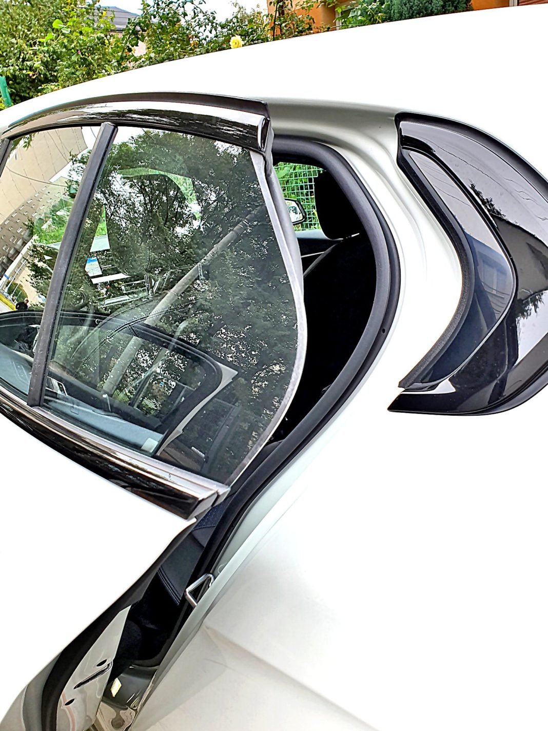 BMW 118i Steptronic – tylne drzwi