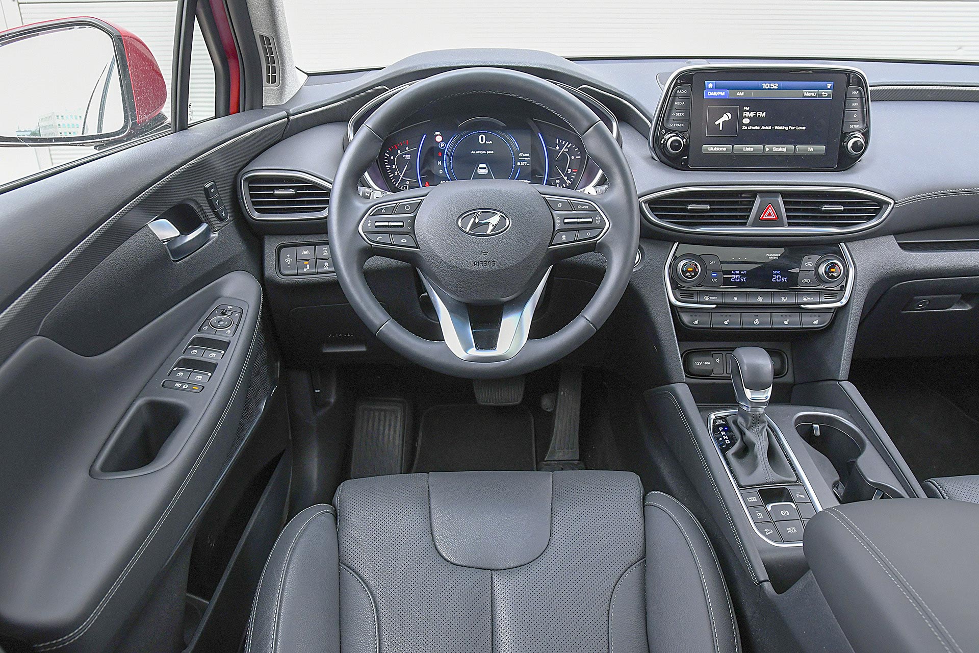 Hyundai Santa Fe 2.0 CRDi 8AT 4WD - deska rozdzielcza