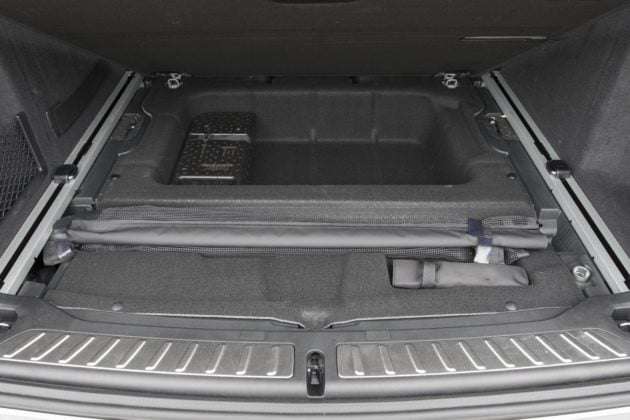 BMW X3 M (2020) - bagażnik 02