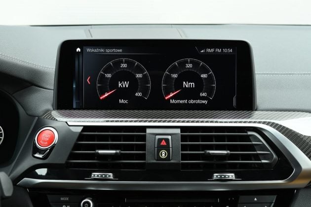 BMW X3 M (2020) - sportowe wskaźniki