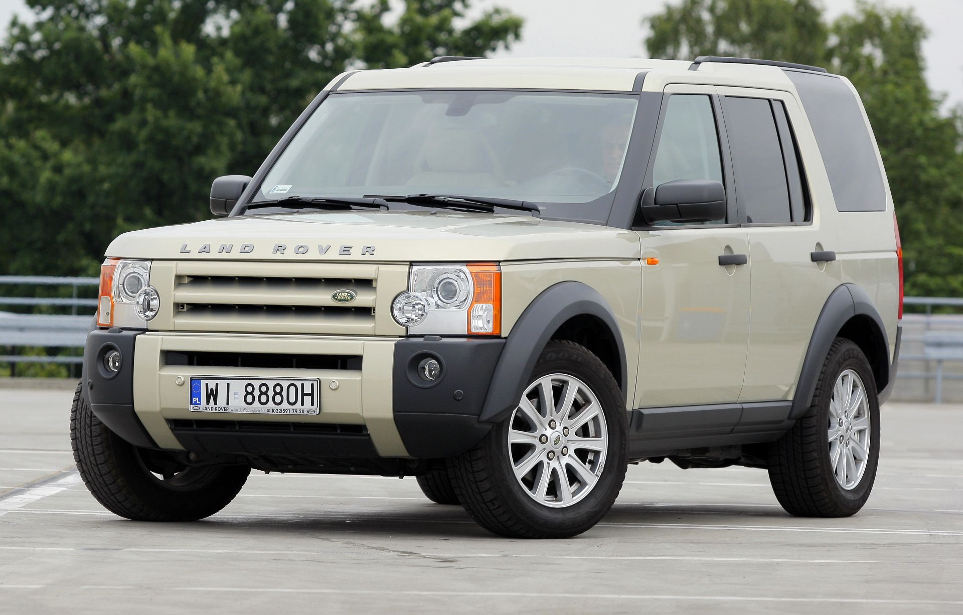 Używany Land Rover Discovery 3/4 (2004-2016) - Opinie, Dane Techniczne, Typowe Usterki
