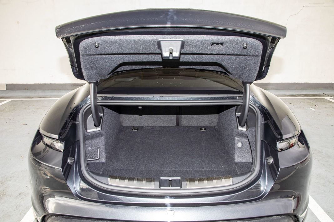 Tylny bagażnik Porsche Taycan – Test Porsche Taycan Turbo