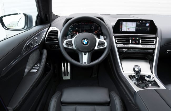 BMW M850i Gran Coupe (2020) - deska rozdzielcza