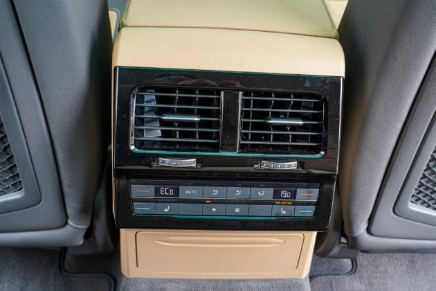 Volkswagen Touareg - 4-strefowa klimatyzacja