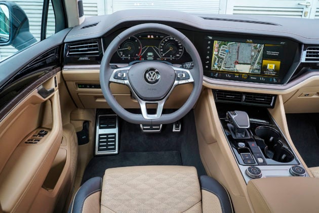 Volkswagen Touareg - deska rozdzielcza
