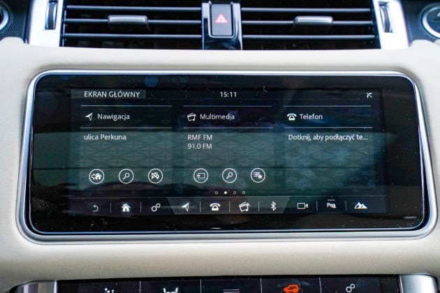Range Rover Sport - ekran centralny