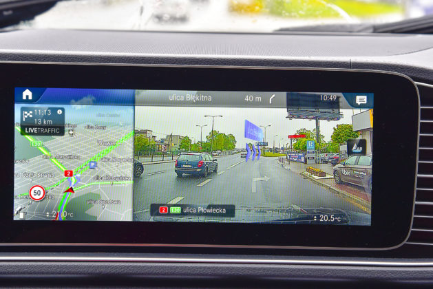 Mercedes GLE - ekran centralny