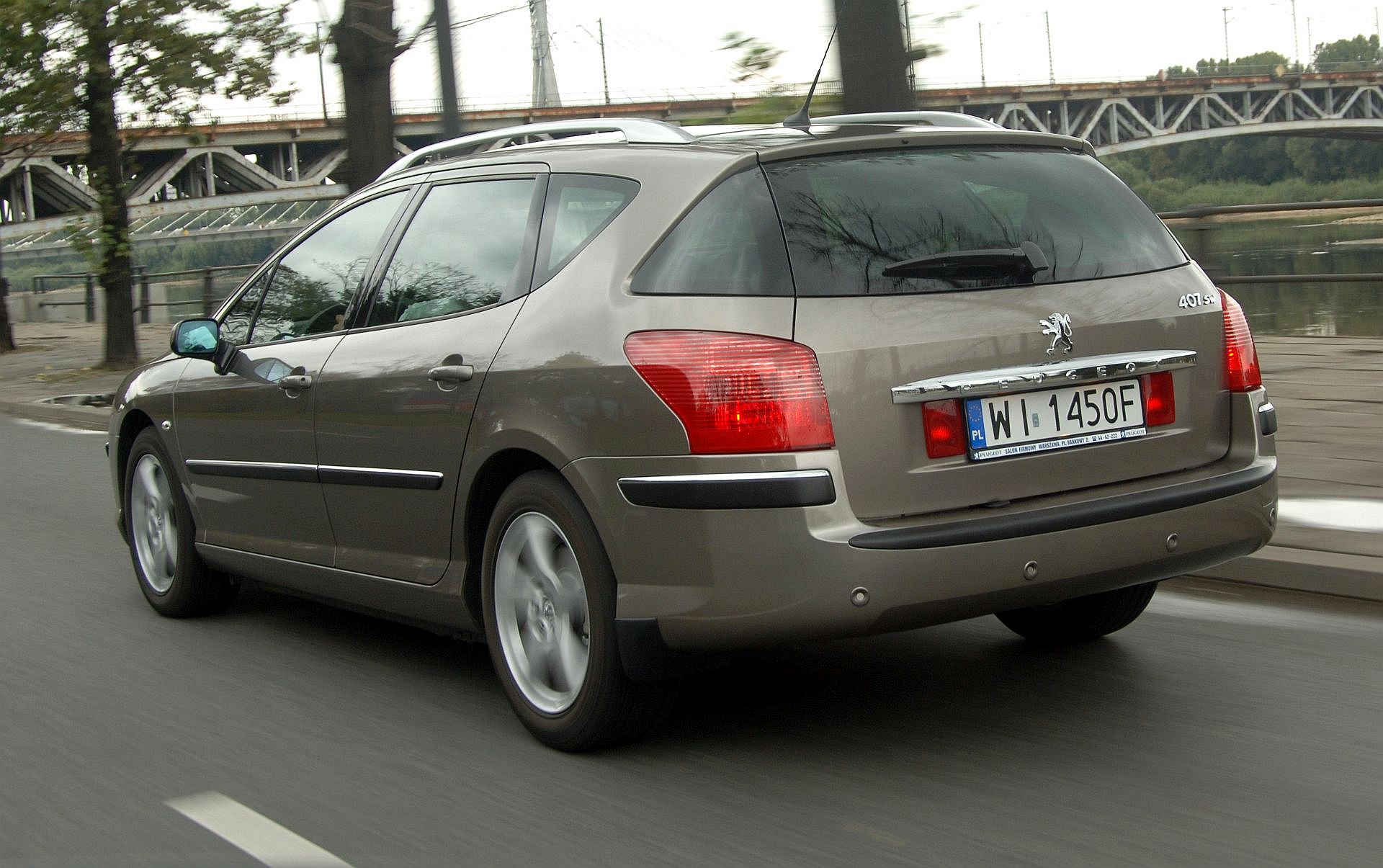 Używany Peugeot 407 (2004-2010) - Opinie, Dane Techniczne, Usterki