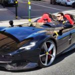 Znany piłkarz w unikatowym Ferrari. Co to za auto?