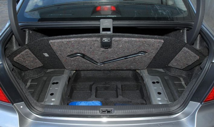 Subaru Legacy IV bagażnik