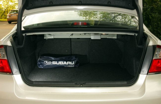 Subaru Legacy IV bagażnik