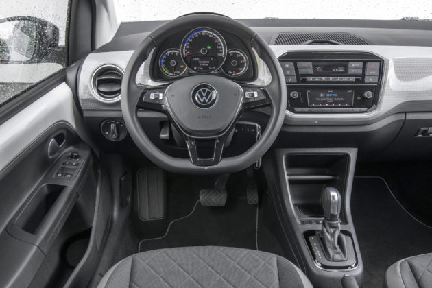 Volkswagen up - deska rozdzielcza