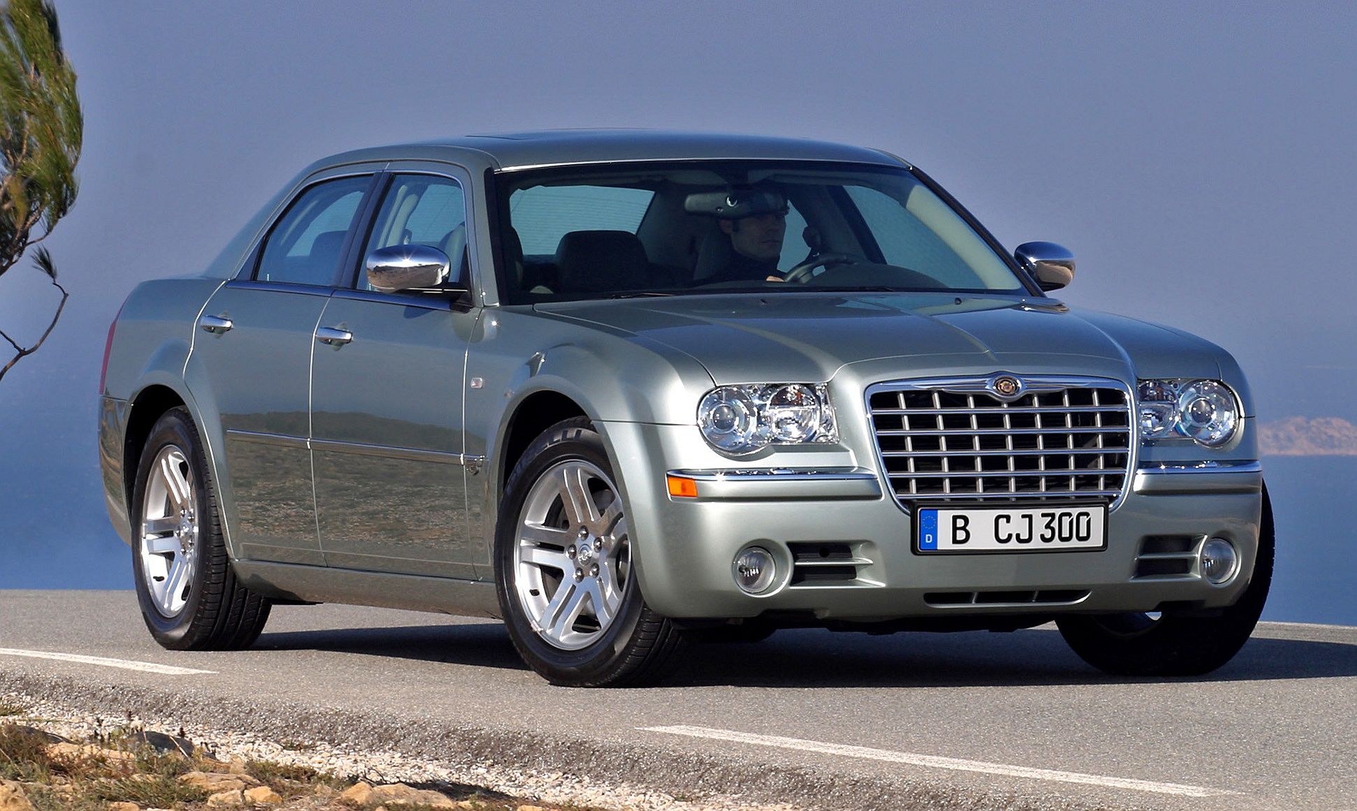 Używany Chrysler 300C (2004-2011) - Opinie, Dane Techniczne, Typowe Usterki