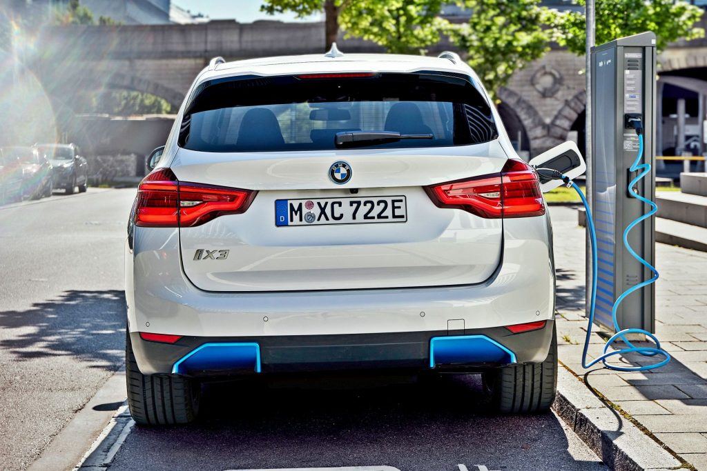 BMW iX3 (2020)