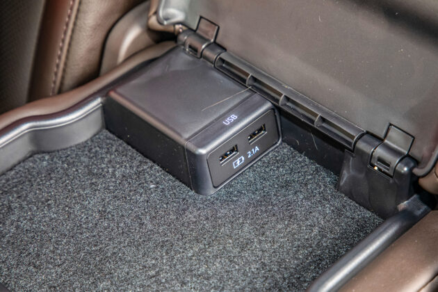 Mazda 6 2.5 Skyactiv-G test – USB