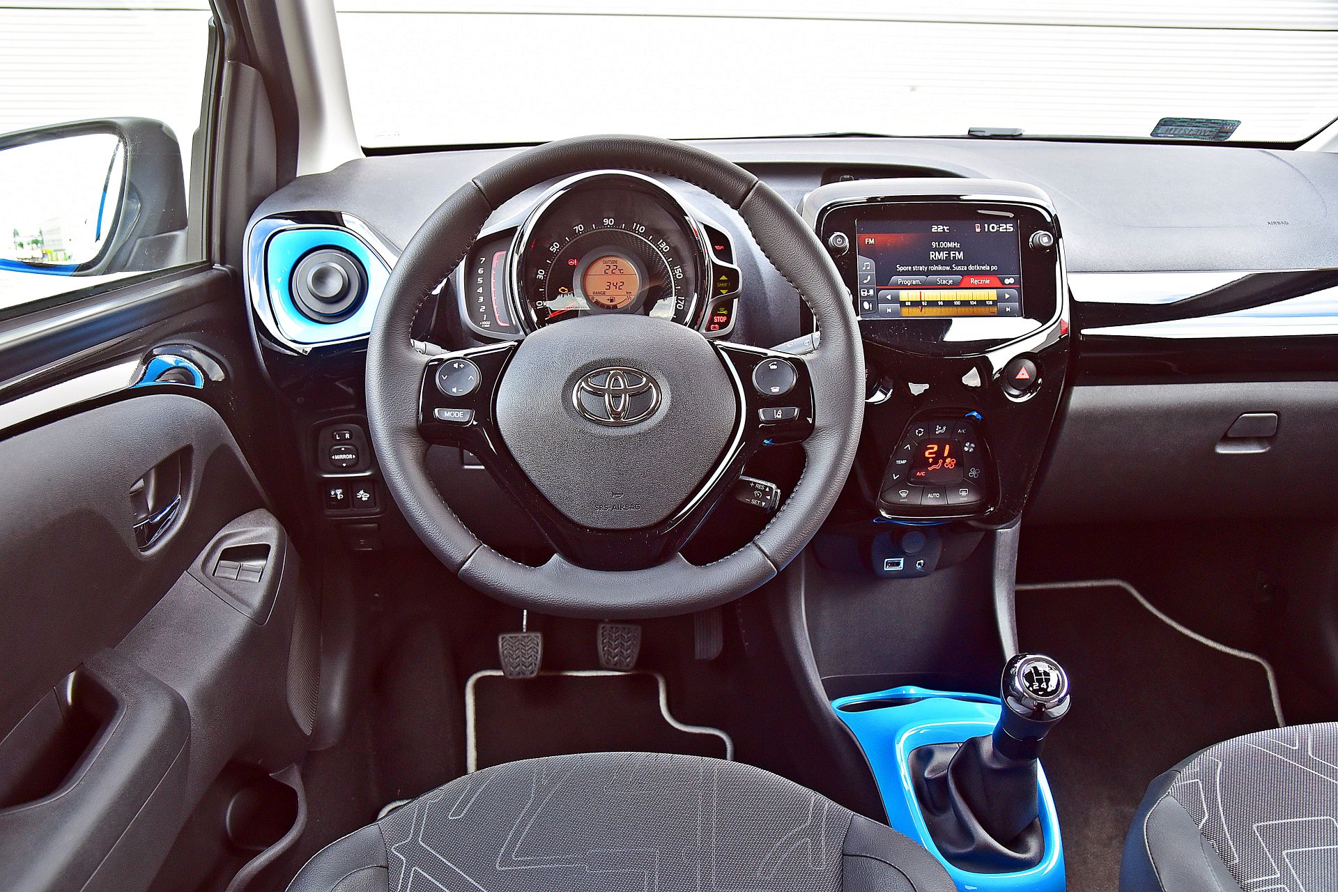 Toyota Aygo (2021). Opis wersji i cennik