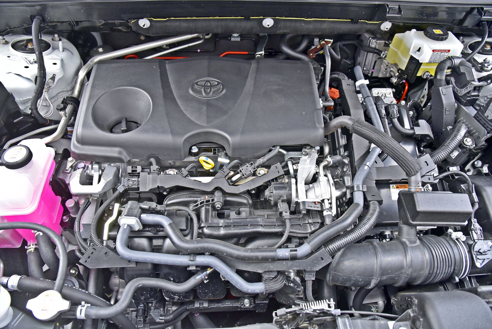 Toyota RAV4 (2021). Opis wersji i cennik