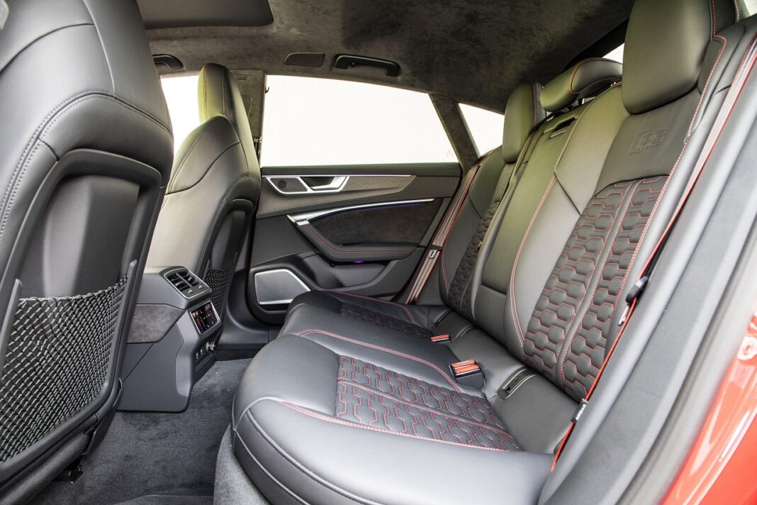 Audi RS 7 Sportback (2020) test fotele tył kanapa