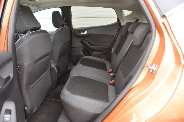 Ford Fiesta 1.0 EcoBoost - fotele tył