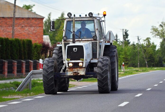 Umowa sprzedaży traktora