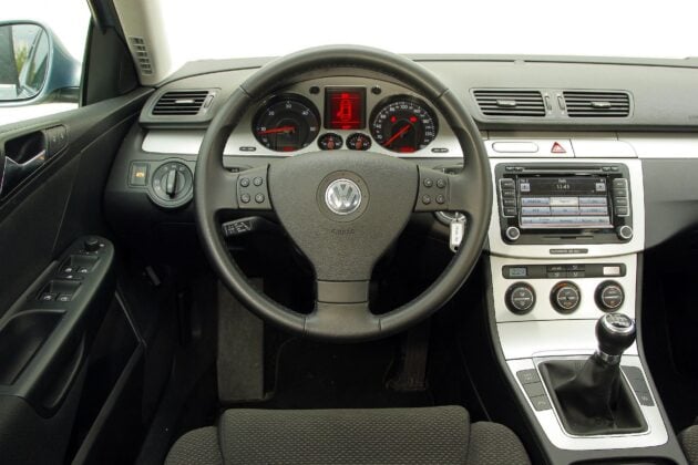 Volkswagen Passat B6 27