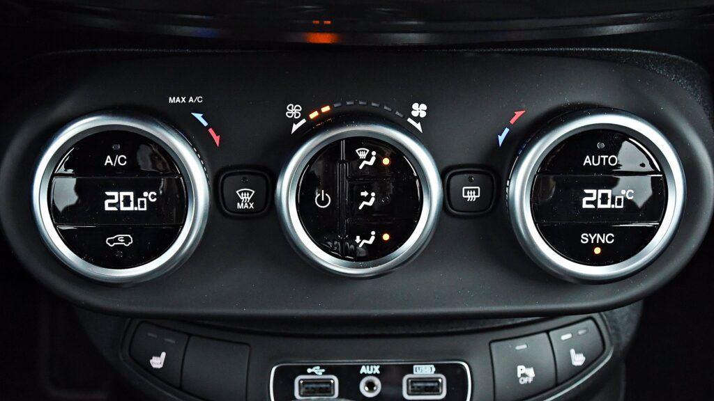Fiat 500X - automatyczna klimatyzacja