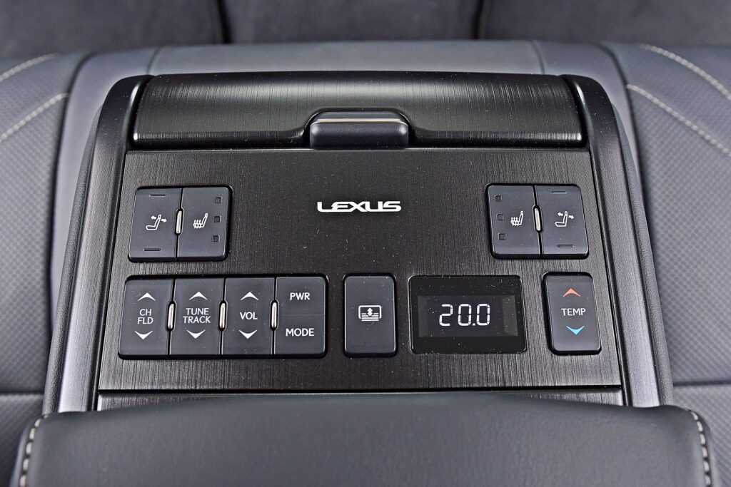 Lexus ES 300h (2020)